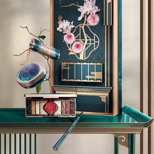 看花西子包裝設計如何提升品牌價值？